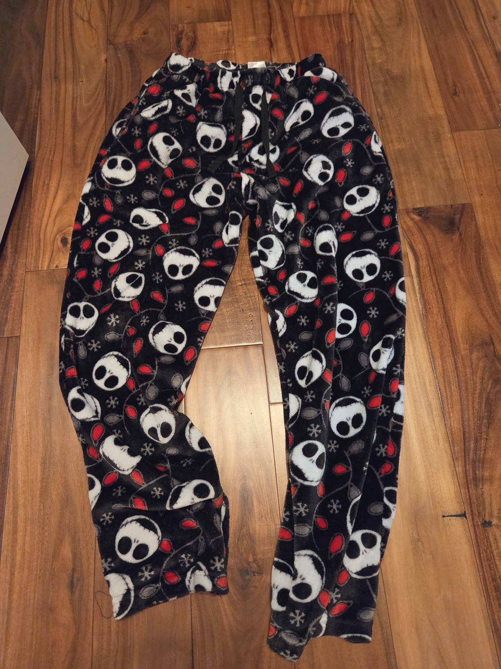 Unbranded Men’s Black Fleece Pajama Pants with White Skull Print and Red Accents